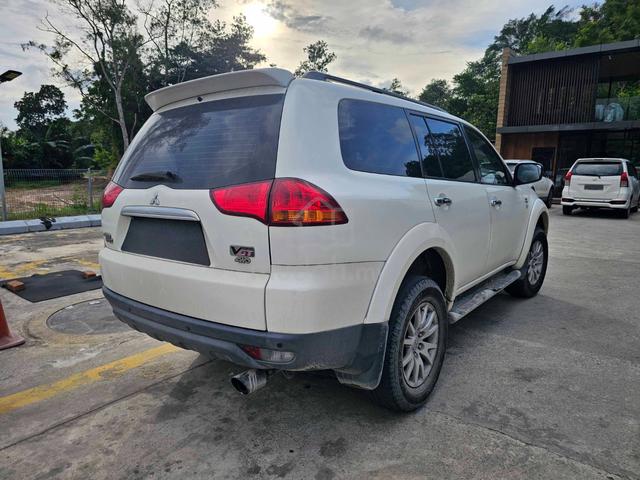 2011 Mitsubishi PAJERO 2.5 SPORT VGT (A) - 4