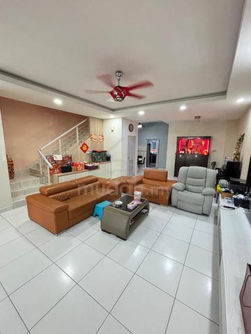 Nusa Idaman Precinct 12 Double Storey Terrace 22x75 Renovated Good Con 1