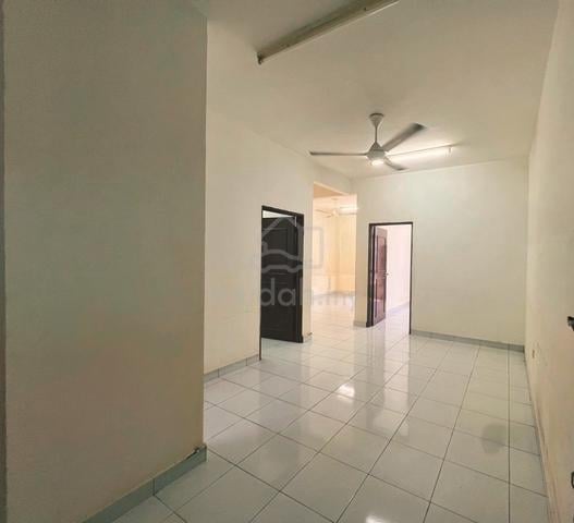 Permas Sentral shoplot Apartment 1