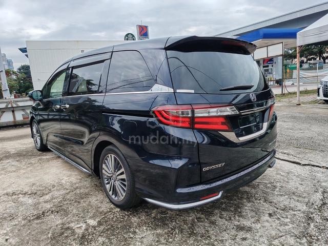 2020 Honda Odyssey 2.4 Absolute 8 Seater Recon - 3
