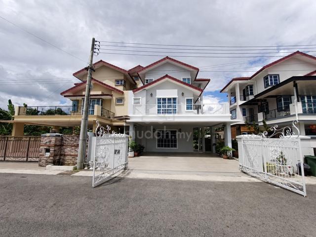 2.5 storey modern semi d house for sale at Penampang, taman liana 1