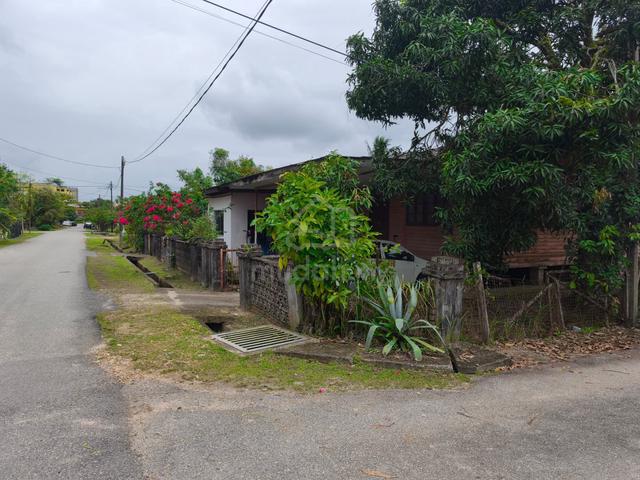 Lot Banglo beserta Rumah di Bandar Chukai Kemaman Terengganu 1