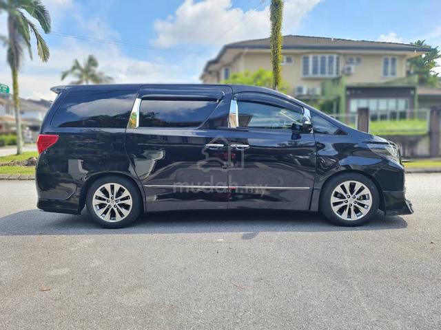 2011 Toyota ALPHARD 2.4 240G TYPE GOLD (A)7 SEATER - 5