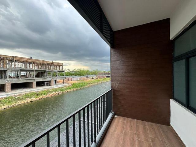 Waterway Residences Senibong Cove 3-Storey Terrace for Sale Permas 5