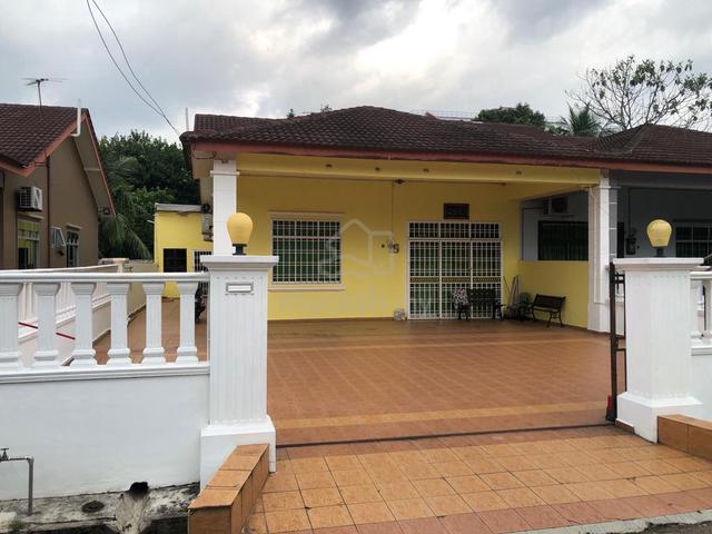 Extended 4-Bedroom Semi-D House in Bakri, Muar 1