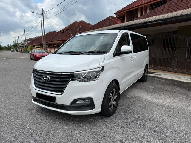 2019 Hyundai GRAND STAREX 2.5 ROYALE NEWCAR CONDIT - 3