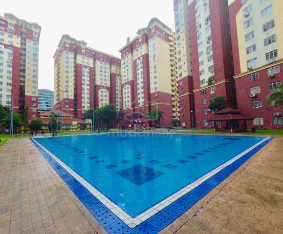[Medium Bedroom] Mentari Court, Bandar Sunway 1
