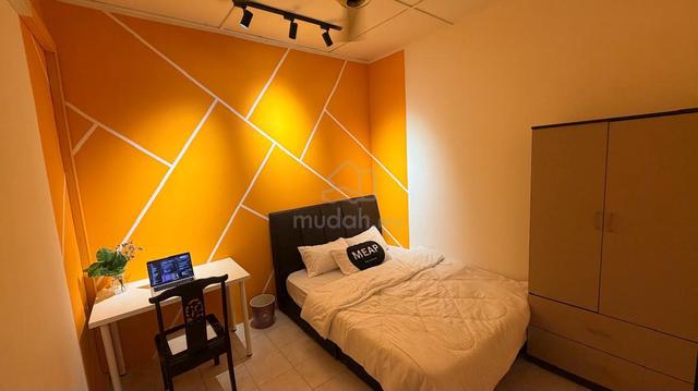 Queen Room @ Taman Taynton View! (Walk to Taman Mutiara MRT) 1
