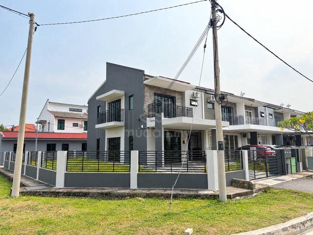 CORNER LOT FACING PLAYGROUND😍Double Storey Taman Saujana KLIA, Sepang 1