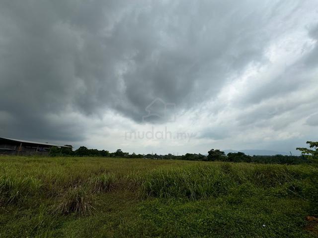 Senai Medium Industrial Land, Road access, square shaped 1