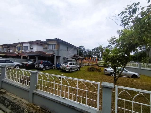 2-Storey Corner Lot Terrace House @ Saujana Utama with Big Extra Land 1