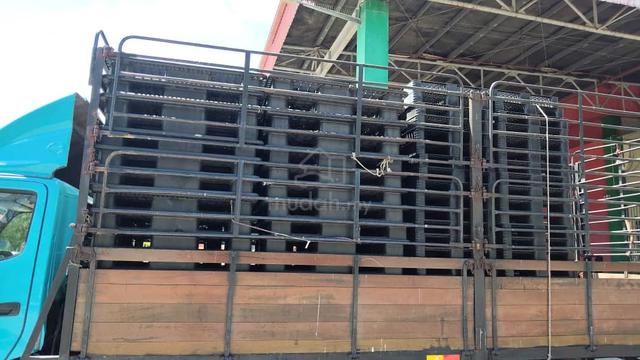 hino wooden cargo lorry 3 ton tip top condition - photo 5 of 6