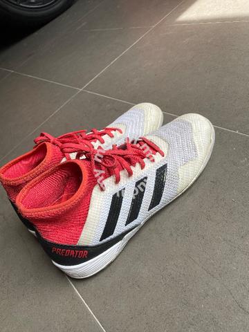 kasut futsal adidas predator