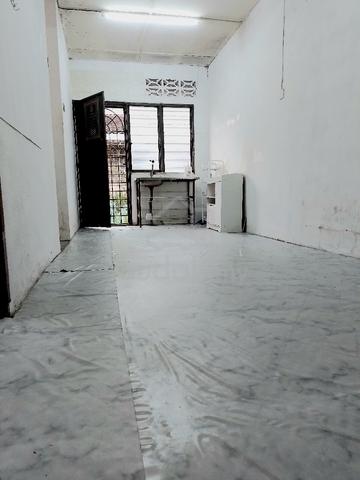 Rumah Untuk Disewa  (Taman Desa Bakti) 4