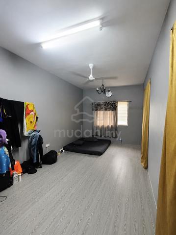 Putra Permai Block D 1