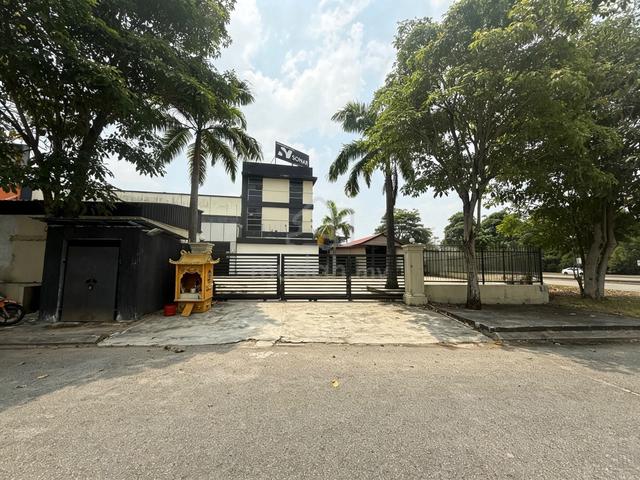 角头工厂出租 CORNER FACTORY FOR RENT@Mount Austin Jalan Mutiara Emas 1