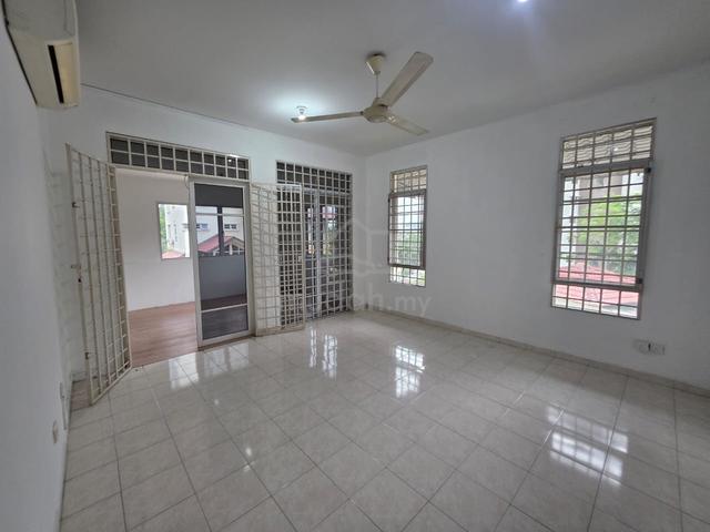 3 Storey SEMI-D TIARA VILLA, Actual, CORNER LOT, Fully Reno & Extend 1