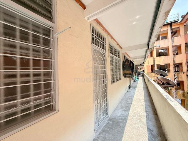 Flat Jalan Susur Barli 3