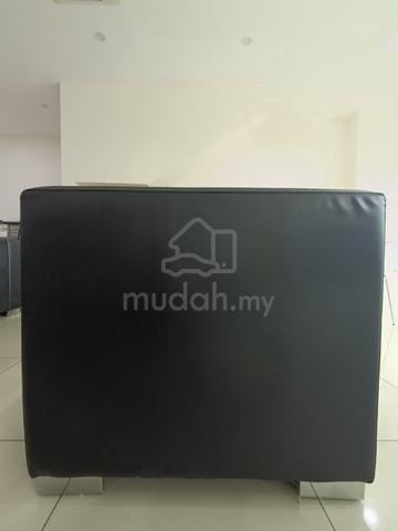 1 Seater Sofa (Armchair) - photo 2 of 3