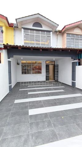 Taman Scientex Double Storey Terrace House 3bed Pasir Gudang Johor 1