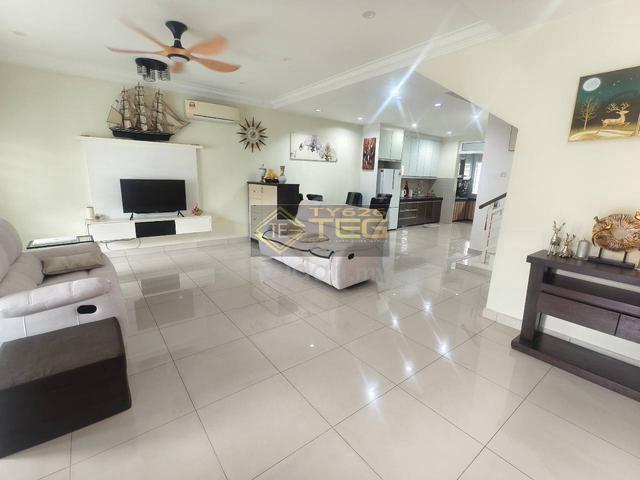 Reno Furnished Bandar Puteri Cassava Klang 2.5 Storey House 22x75 1