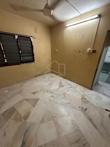 Sri Endah Apartment 4