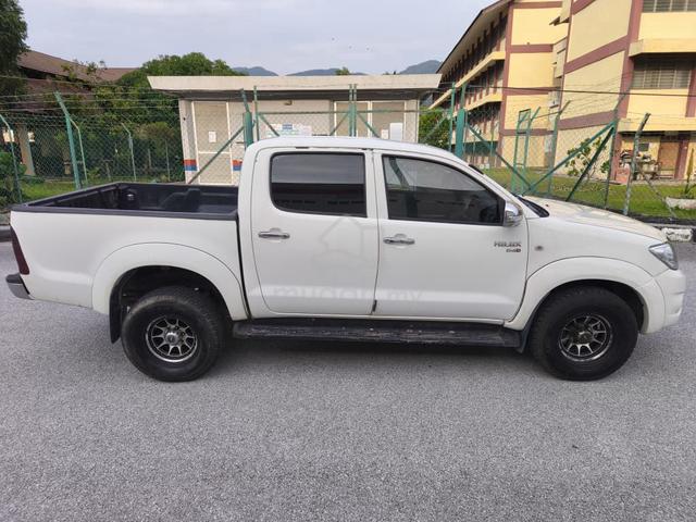 2011 TOYOTA HILUX 2.5 (A) G 4WD MILEAGE High - 5