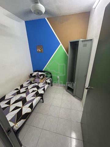 Single Room Male at Flora Damansara KPJ2 Empire City 1Utama IKEA PJ 1