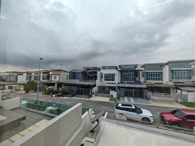 Nusa Sentral Double Storey Terrace House 22x70 Sale, Iskandar Puteri 1