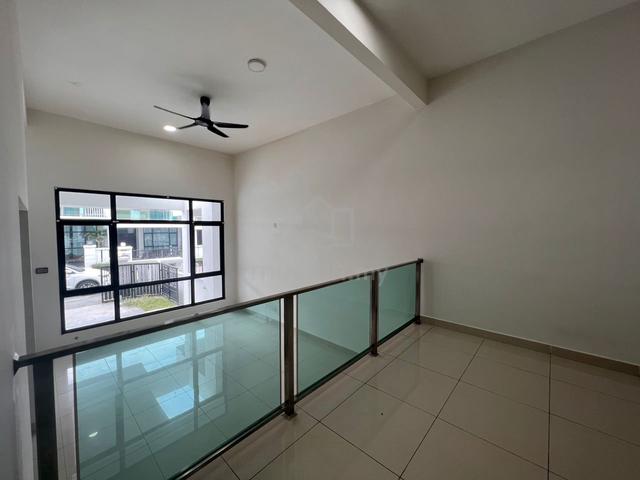 3 Storey Terrace House Stramax Residences Sungai Ara For Sale 1