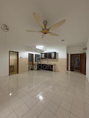 Bayu Puteri Apartment 1