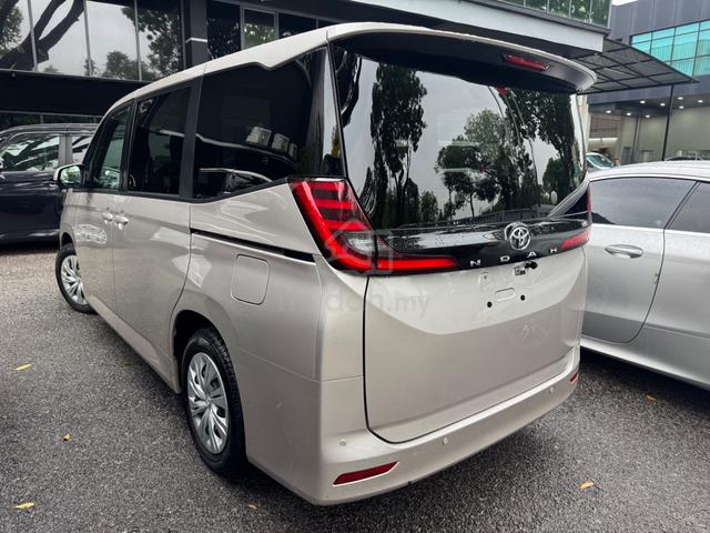 TOYOTA NOAH X 2.0(a)UNREG 2022*8 SEATERS - 3