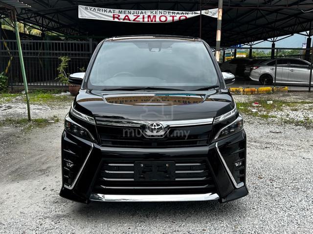 PROMOSI 2021 Toyota VOXY 2.0 ZS KIRAMEKI III (A) - 3