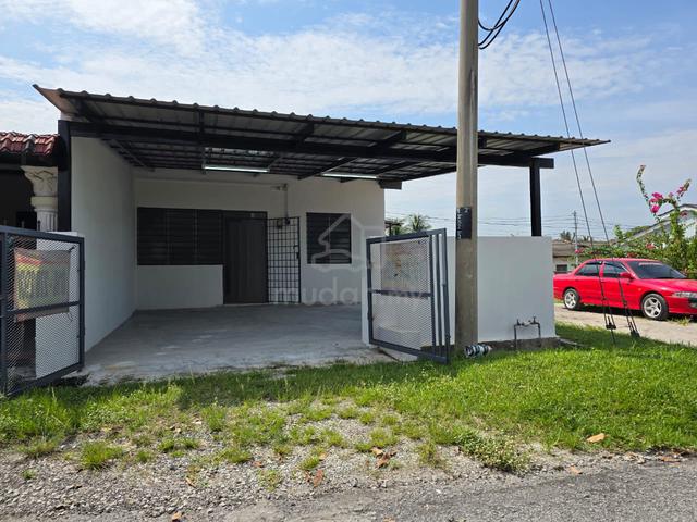 Bt Gajah New Renovated Single Storey Corner Hoouse For Rent 1