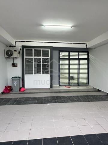 Jln Puyuh @ Bandar Putra 1Storey With Aircon Heater Near Senai Airport 1