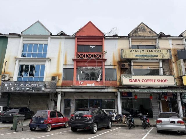 Taman Tampoi Utama @ JB Three Storey (1st & 2nd Floor) Renovated Shop 1