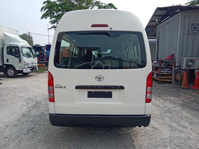 2016/17 TOYOTA Hiace Window Van 2.5(D) | 10 SEATER - 4