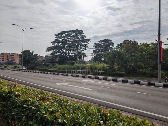 For Sale - Industrial Development Land Jalan Kluang, Batu Pahat, Johor 1