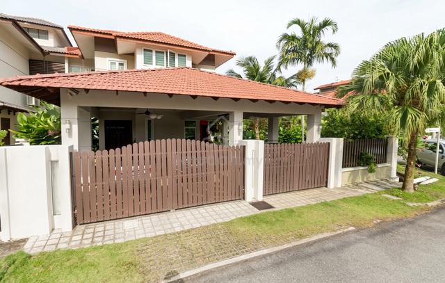 CORNER Bungalow | PERTAM JAYA | UJONG PASIR | For SALE. 1