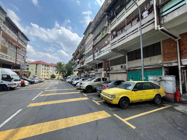 [ FREEHOLD ] 2 Storey Tepian Loke Yew Shop ,Loke Yew Pudu for Sale 1
