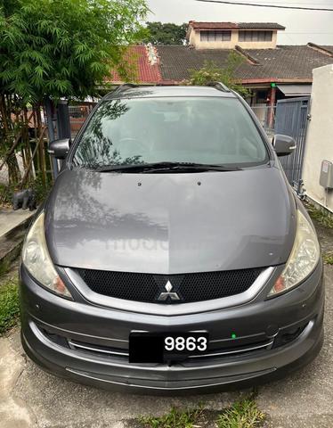 2010 Mitsubishi GRANDIS 2.4 FACELIFT (A) - 1