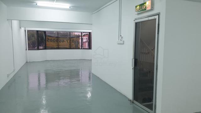 1st Floor Shoplot@University Height Commercial (Opposite Entrance USM) 1