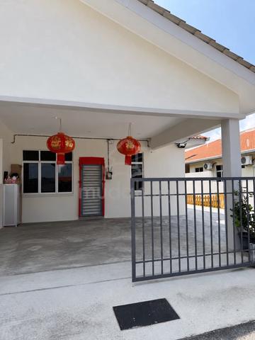 EXTRA LAND Single Storey Terrace Taman Jasin Perdana Freehold 1
