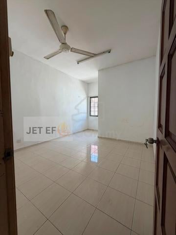 Bkt Tinggi 2 2.5STOREY House 22x75 5r5b Basic Unit For Rent 1