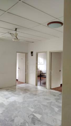 Pusat Bandar Puchong 1