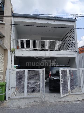 RUMAH 2 BILIK utk DISEWA DI Bandar Tun Razak 1