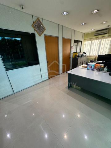 Ground floor office @ Sri mekar apartment bandar Puchong Jaya 1