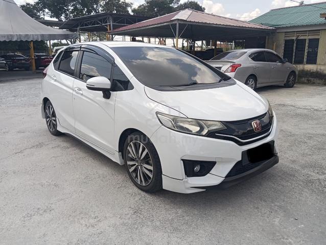 2015 Honda JAZZ 1.5 V (A) (LOAN KEDAI) - 2