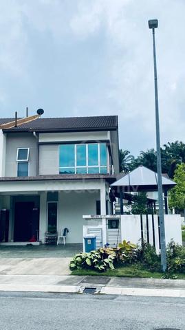 Double Storey End Lot 4 Room For Sell(Tropicana Aman Bandar Rimbayu) 1