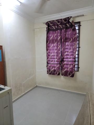 (Kok Lanas, Ketereh) Rumah Teres 2 Tkt di Taman Wadi Iman 5